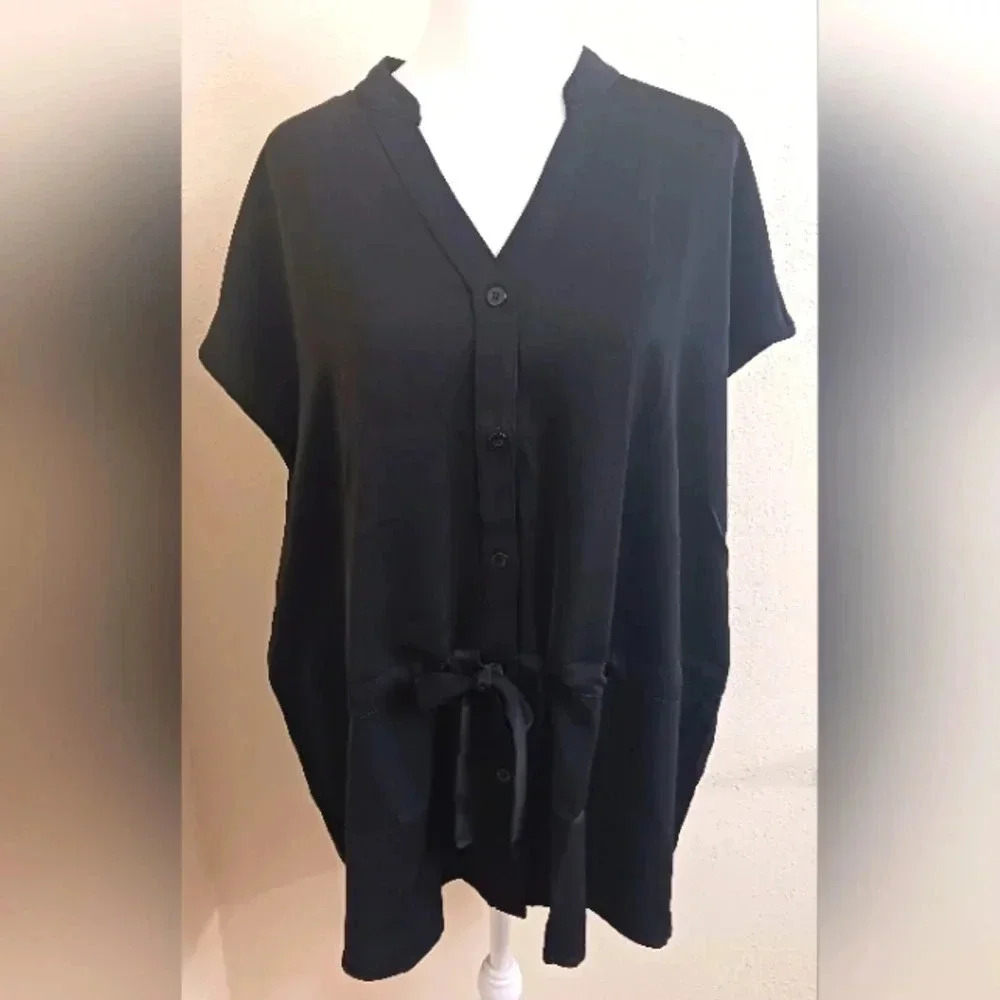 NWT Black Blouse
